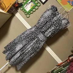 FAS FILLE A SUIVRE 小花柄 ノースリーブ ミニワンピース 黒