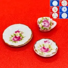 新品ミニチュア３点　陶器ティーセット　カップソーサー、デザートプレート　ピンク花