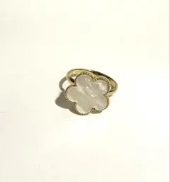 VERITE フラワーモチーフリング ホワイトのサムネイル