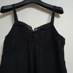 胸元レース切り替えシフォンプリーツキャミワンピース黒13号