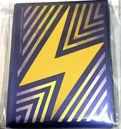 こ*つ様 【新品・匿名配送】海外限定 雷 ピカチュウ デッキシールド スリーブ