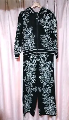 パーカー・パンツセット