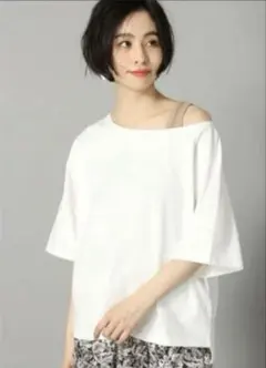 ローリーズファーム　オフショルダー ホワイト Tシャツ 半袖のサムネイル