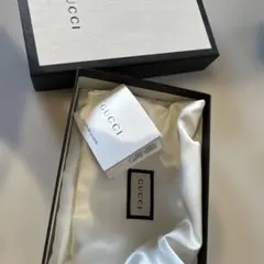 GUCCI ギフトボックス ホワイト/ブラック