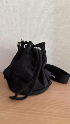 ZARA テクニカルファブリック ミニバケットバッグのサムネイル