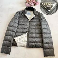 極美品★PRADA トライアングル ロゴプレート 薄手ダウンジャケット 軽量のサムネイル