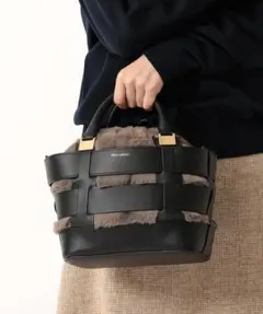 正規品【VIOLAd’ORO】レザー × エコファー メッシュ ハンドバッグ