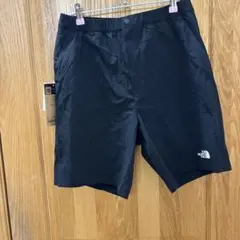 新品タグ付き　THE NORTH FACE ブラックショートパンツ　サイズMのサムネイル