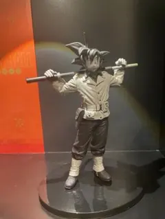 美品！BWFC アーミー悟空モノクロ ドラゴンボール BWFC 孫悟空 フィギュア モノクロ アーミー悟空 - メルカリ