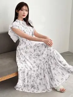 SHEIN FRIFUL XL 花柄ホワイト プリーツワンピース DAZY