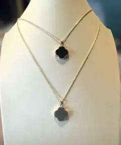 和田玉クローバーモチーフ ペンダント ネックレス ブラック - メルカリ