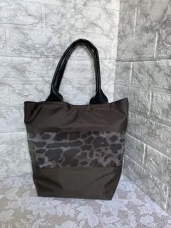 Item thumbnail for item cde76e52-c505-4b63-a904-84a09dc7c560