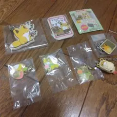 タヌキとキツネ　グッズ8点まとめ売りのサムネイル