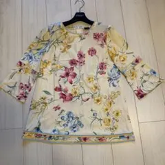 VALENTINO ★ヴァレンティノ★シルク１００後ろリボンブラウス★ VALENTINO ☆ヴァレンティノ☆シルク100後ろリボンブラウス
