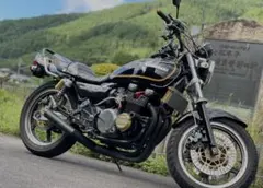 Z900rs 実走行2500km 2022年式 タイガーカラー 無転倒 ガレージ - メルカリ
