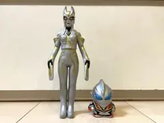 ソフビ　ウルトラマン　妖麗戦士カルミラ、指人形　イーヴィルティガ