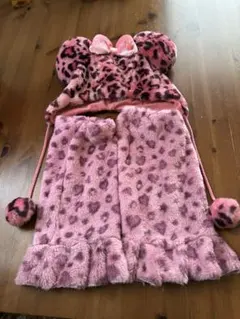 ディズニー　ミニー ファンキャップ ヒョウ柄 ピンク レッグウォーマー付き