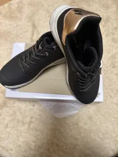 SKECHERS スケッチャーズ ブラック ゴールド ハイカットスニーカー