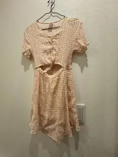 ZARA 花柄半袖ワンピース クリーム色　150cm