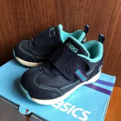 アシックス asics スニーカー　SUKUSUKU　13ｃｍ