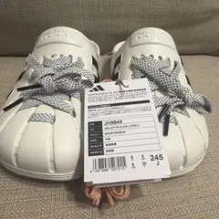 adidas クロッグサンダル ホワイト/ブラック