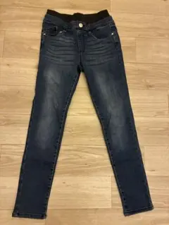 Item thumbnail for item b0a74039-9d11-4ef1-90d9-797e888ce6a6