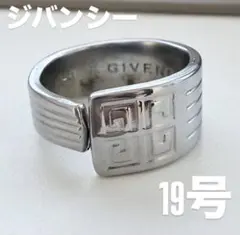 19号　数量限定　GIVENCHY ジバンシー リング 送料無料　即時発送のサムネイル