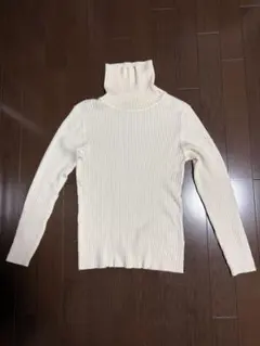 アイボリー リブ編み タートルネックセーター　☆美品☆