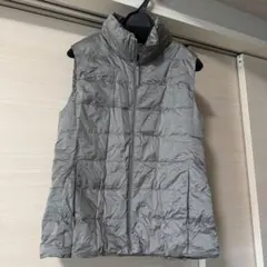UNIQLO グレー ウルトラライトダウンベスト