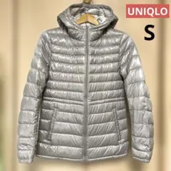 ユニクロ　ウルトラライトダウン　パーカー　ジャケット　ベージュ　レディース　S
