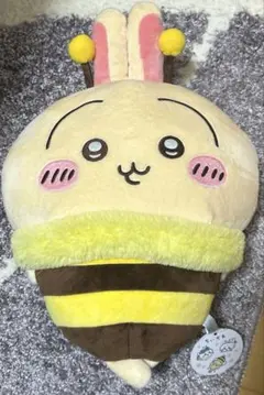 ちいかわ　ハチさんBIGぬいぐるみ