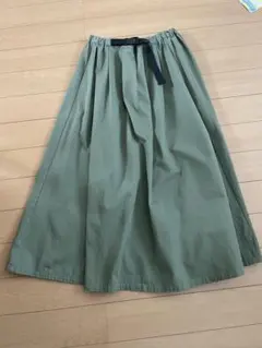 オリーブグリーン フレアロングスカートのサムネイル