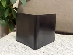 黒 コードバン　二つ折り財布