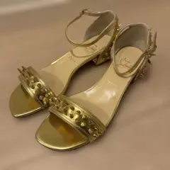 Christian Louboutin スタッズ サンダル ゴールドのサムネイル