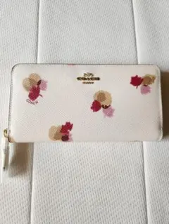 COACH ラウンドジップ花柄 ホワイト長財布 新品未使用　定価43000+税