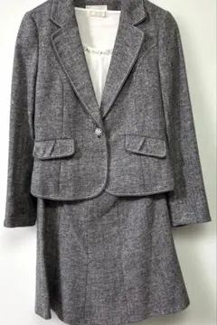 anysisグレー系スーツ３点セット（ジャケット・スカート・ブラウス）