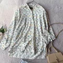 美品(M)長袖シャツ　ブラウス　総柄　花柄　ミセス　シニア　日本製のサムネイル