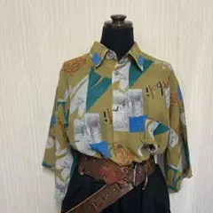 レトロシャツ　レディース　半袖シャツ　1990年代　薄手　開襟　カーキのサムネイル