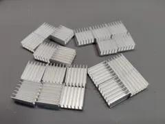 アルミヒートシンク 20個セット 熱伝導両面テープ 縦14×横14×高さ6mm