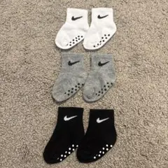Nike ベビー靴下 3足セット