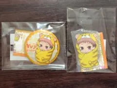 呪術廻戦　虎杖悠仁　缶バッジ　＆　アクリルキーホルダー