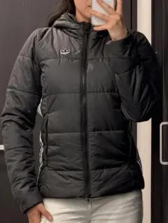 adidas アディダス ダウンジャケット ブラック1回のみ着用の美品のサムネイル