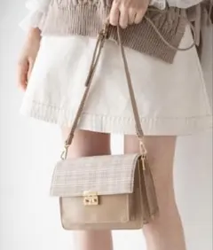 ベージュ チェック柄ショルダーバッグ