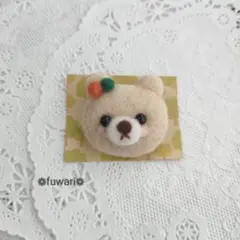 ✻ハンドメイド　羊毛フェルト くまさんブローチ✻