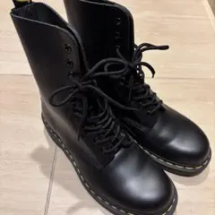 2025年最新】ドクターマーチン 1490の人気アイテム - メルカリ