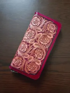 長財布　薔薇のカービング　ラウンドファスナーウォレット
