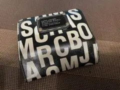 MARC JACOBS 二つ折り財布