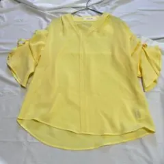 メイソングレイ　シフォンVネック五分袖シアーシャツ 日本製　ブラウス　a2422