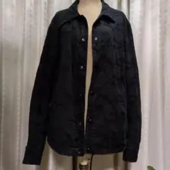 黒いカジュアルジャケット