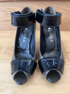 Diana オープントゥ ハイヒール 黒とグレー